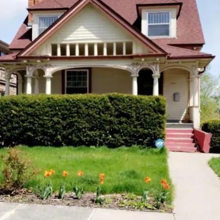 Gorgeous Historic Victorian Home!